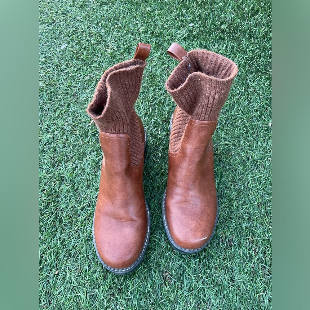 Universal Thread Sock Boots Knit Chelsea Brown Faux Leather Sz(10) - Picture 1 of 6